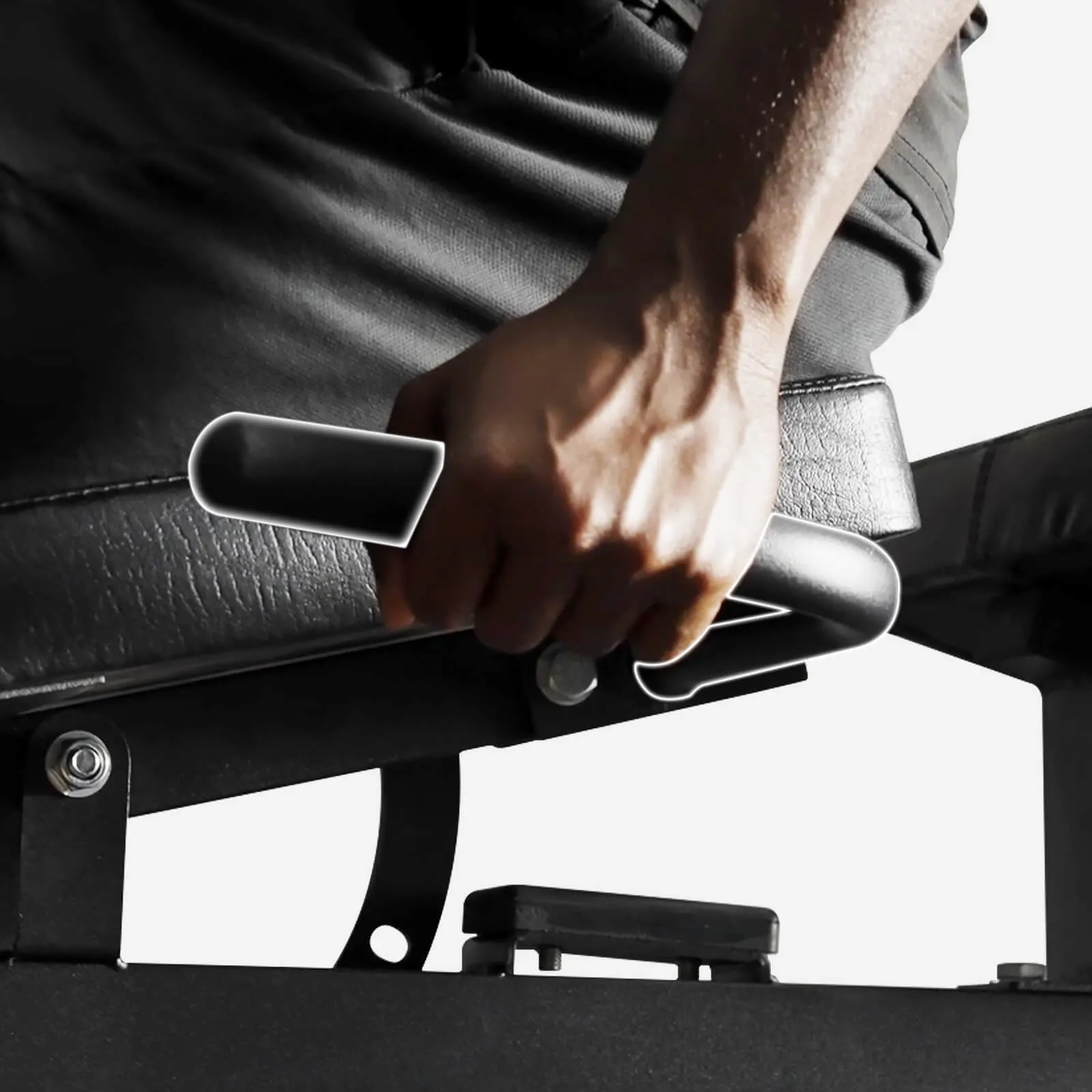 2-in-1 Leg Extension and Curl Machine LC00