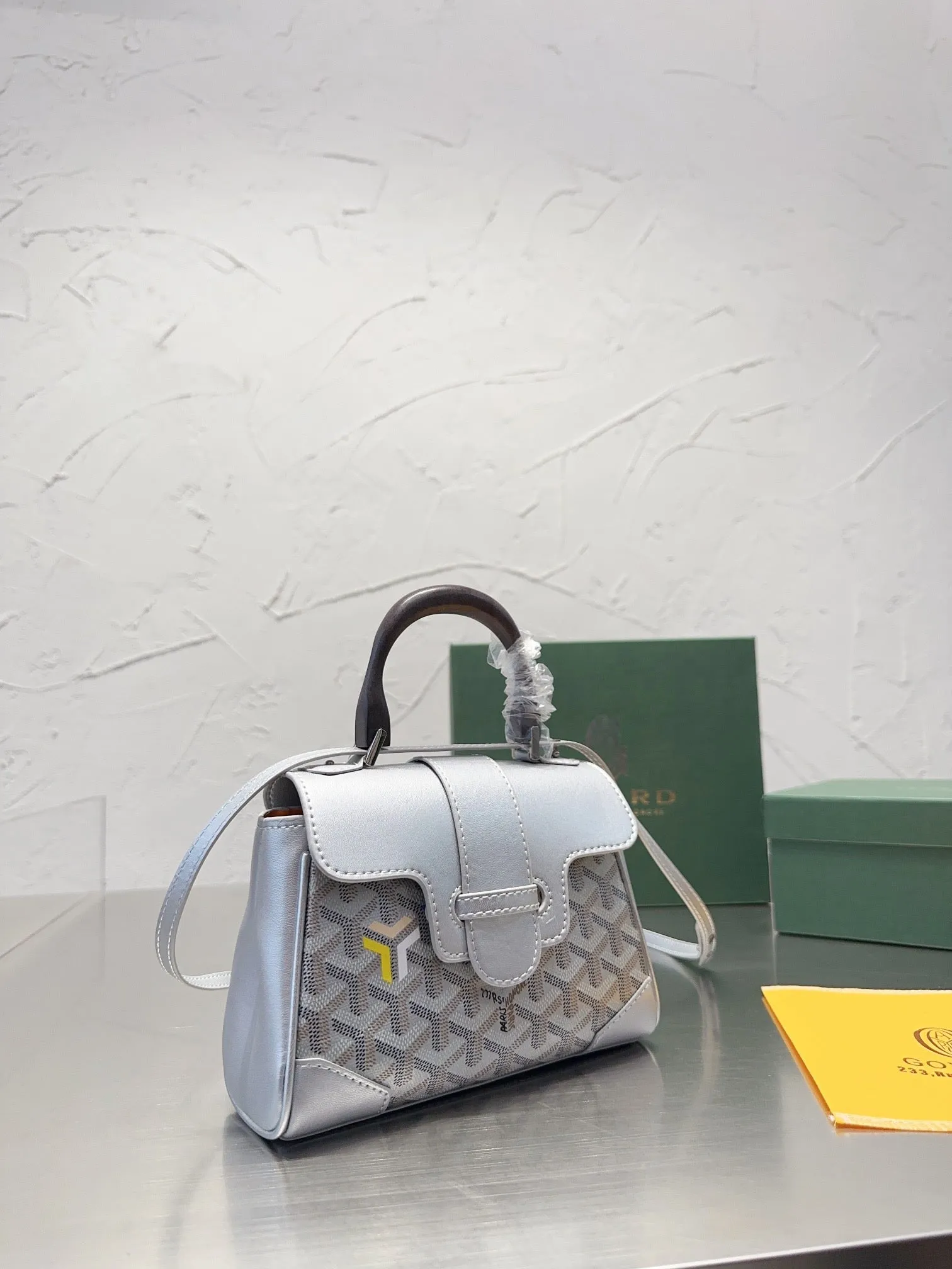 GY008 Saïgon Souple Mini Bag / 5.9x3x7.9inch