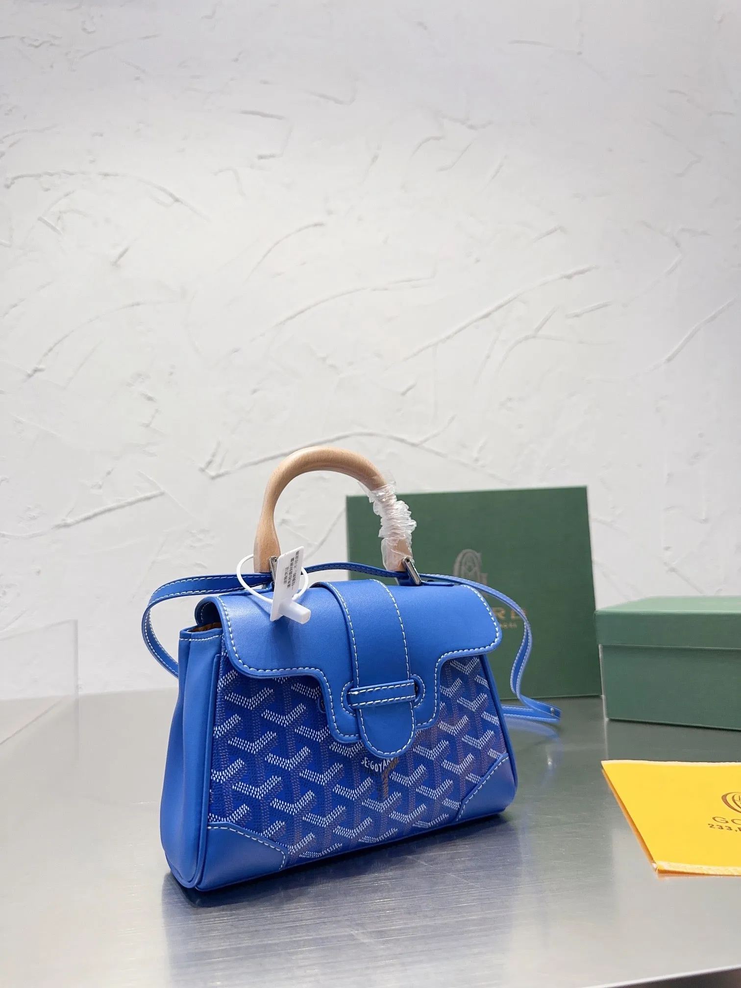 GY008 Saïgon Souple Mini Bag / 5.9x3x7.9inch