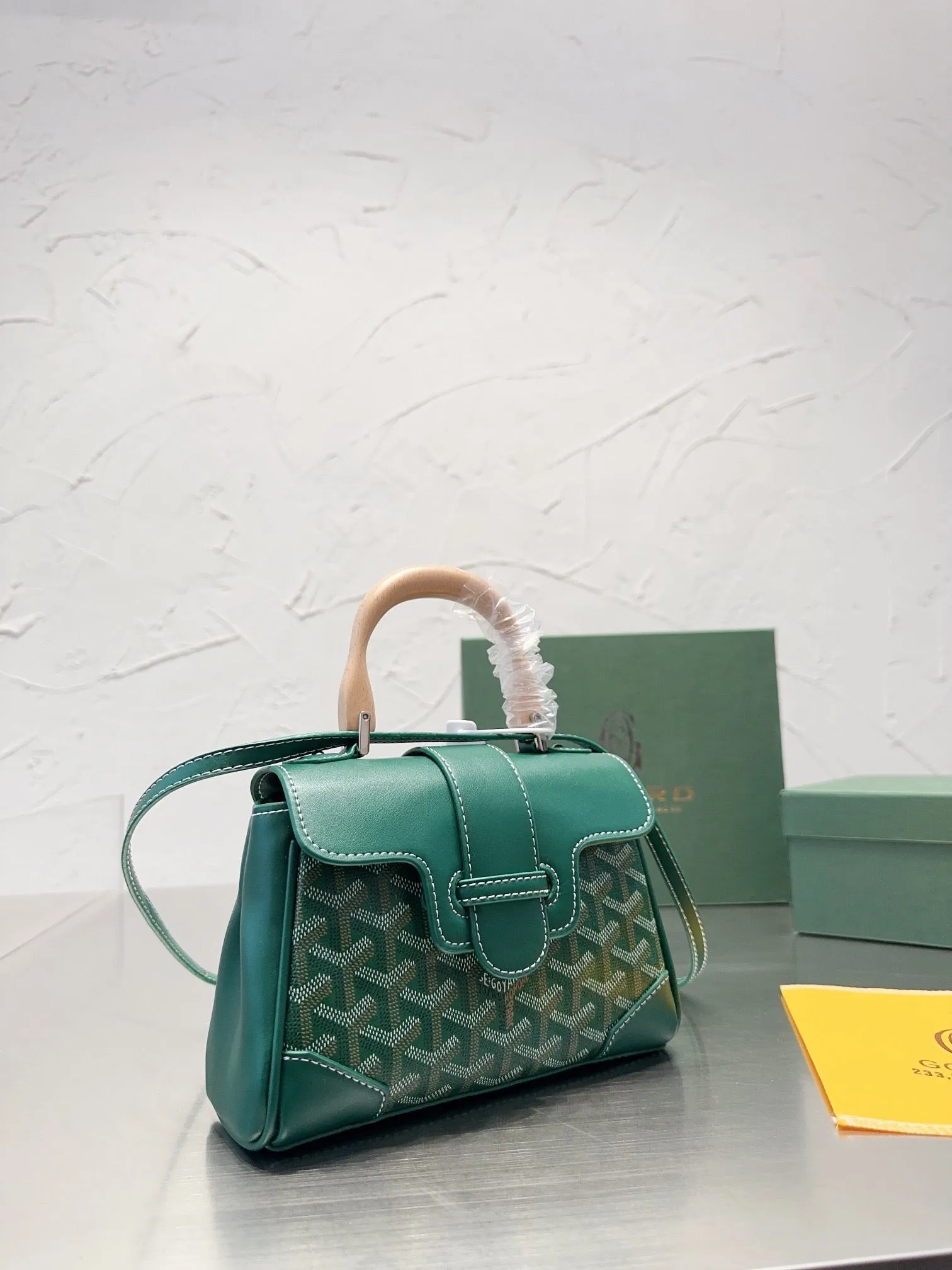 GY008 Saïgon Souple Mini Bag / 5.9x3x7.9inch